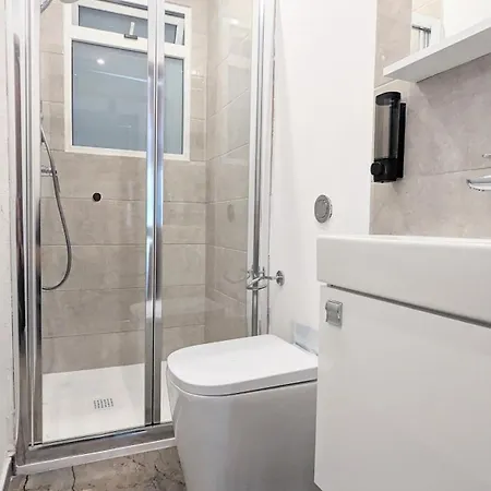 De La Croix Hotell *