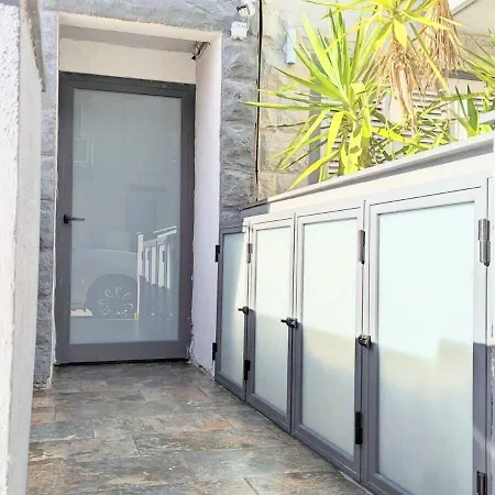 ホテル De La Croix *