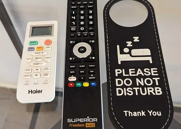 De La Croix * St. Julian's