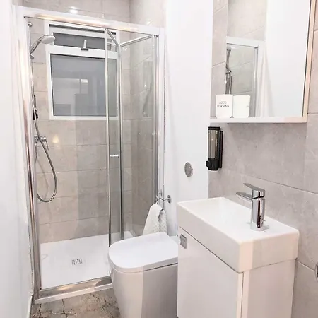 De La Croix Szálloda