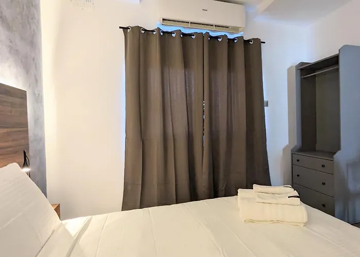 De La Croix * San Giuliano